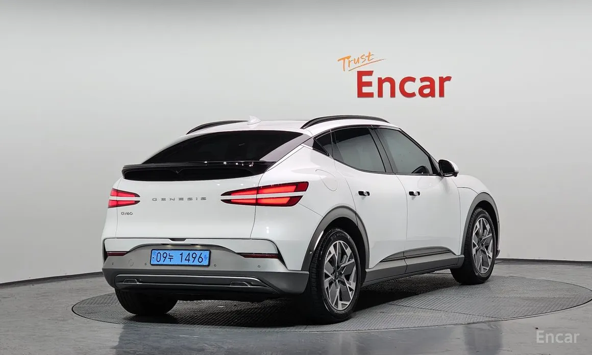 Фото 2 - Genesis GV60