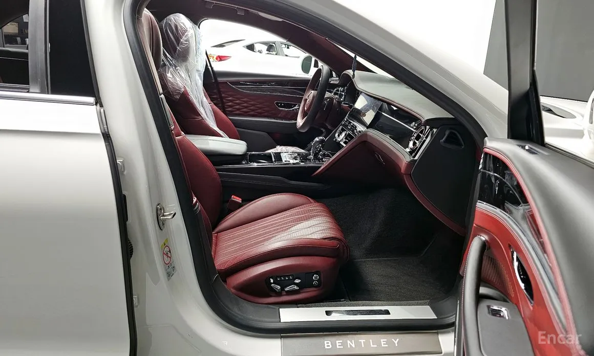 Фото 11 - Bentley Flying Spur