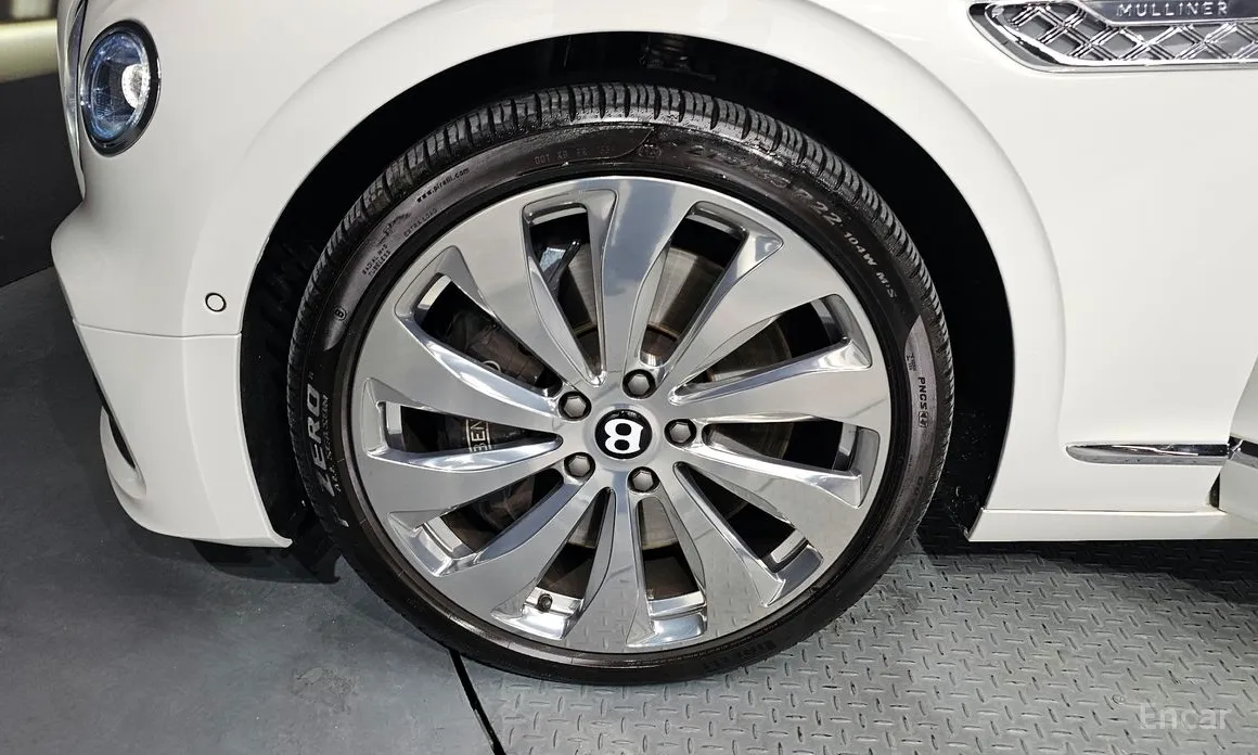 Фото 5 - Bentley Flying Spur