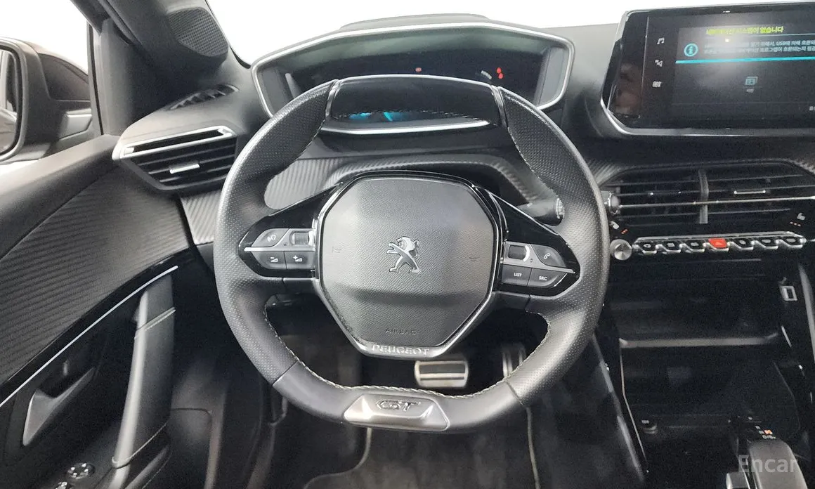 Фото 13 - Peugeot 208