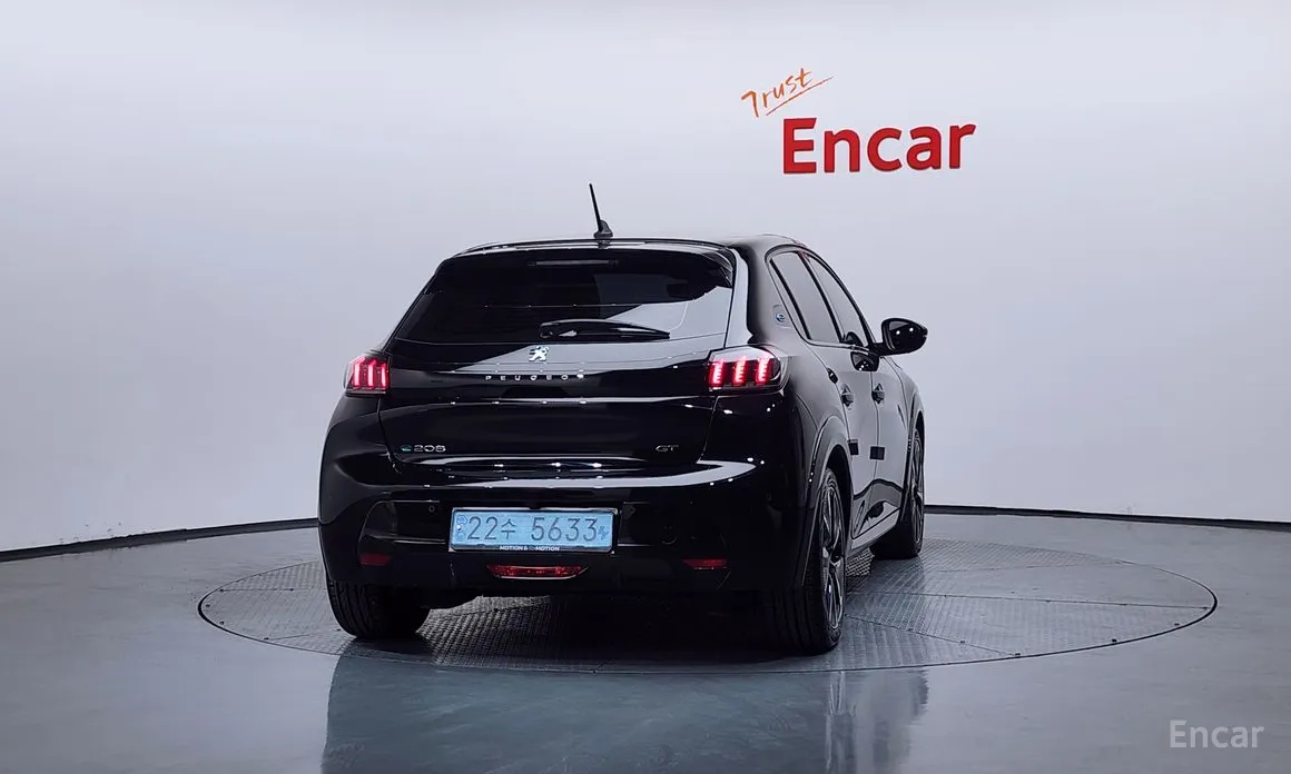 Фото 4 - Peugeot 208