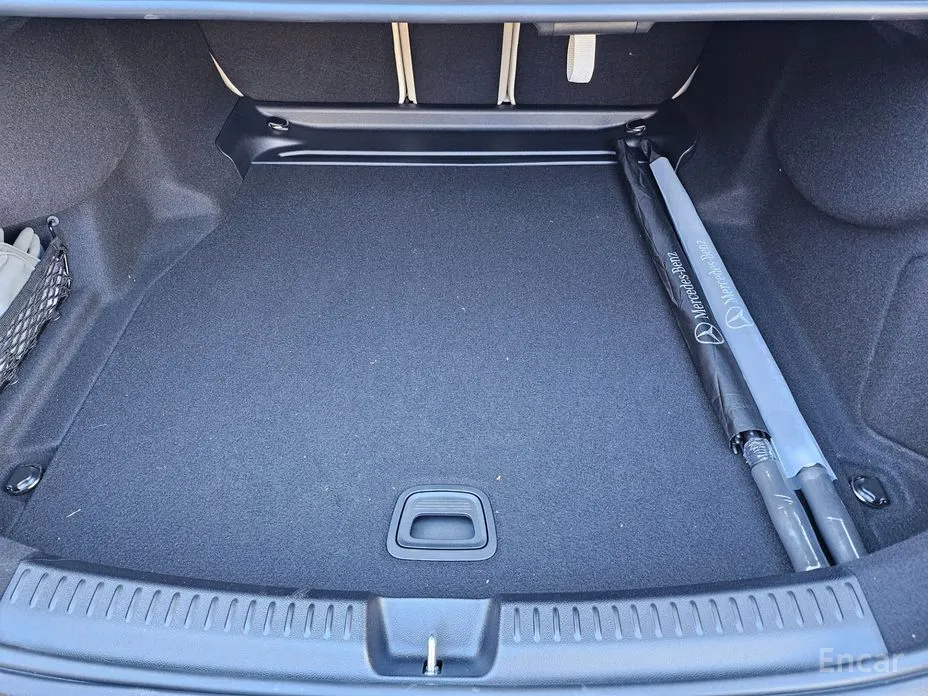 Фото 9 - Mercedes-Benz E-Class