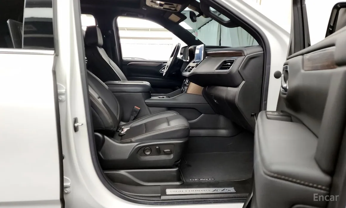 Фото 11 - Chevrolet Tahoe