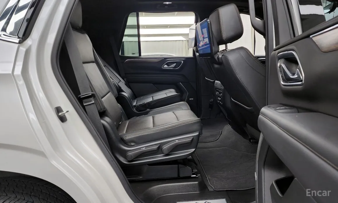 Фото 12 - Chevrolet Tahoe