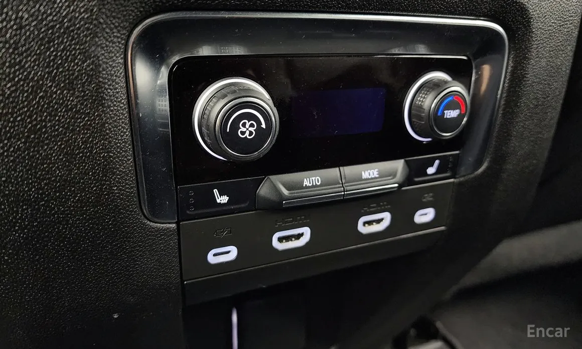 Фото 19 - Chevrolet Tahoe