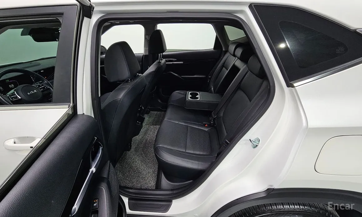 Фото 11 - Kia Seltos