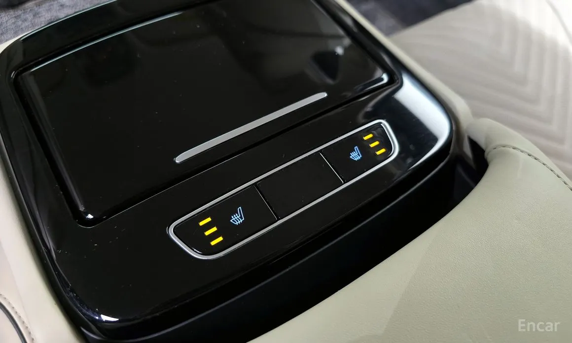 Фото 18 - Genesis G80