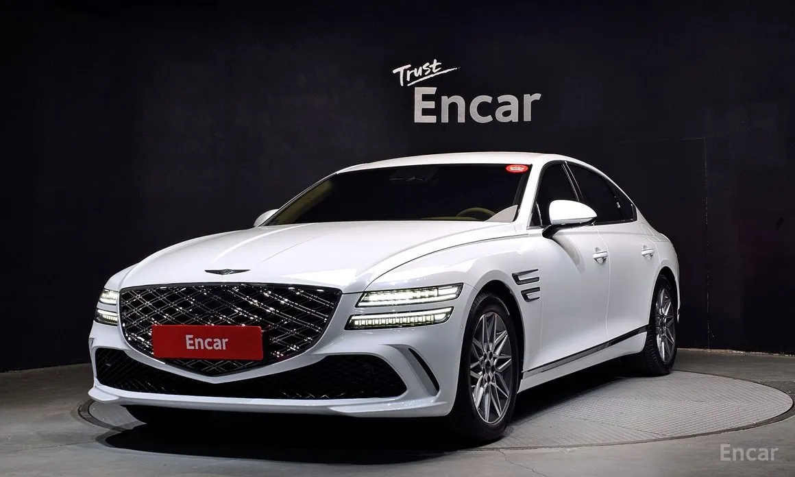 Фото 1 - Genesis G80