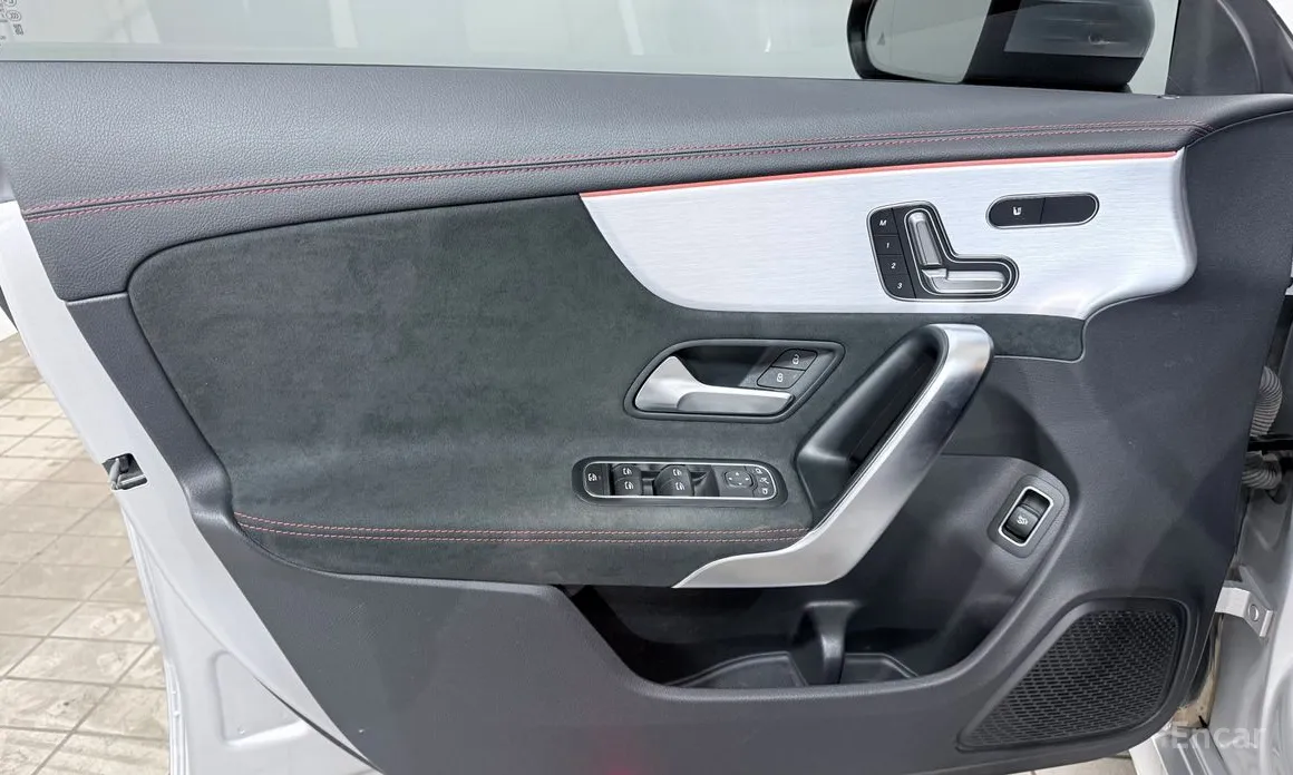 Фото 15 - Mercedes-Benz CLA-Class