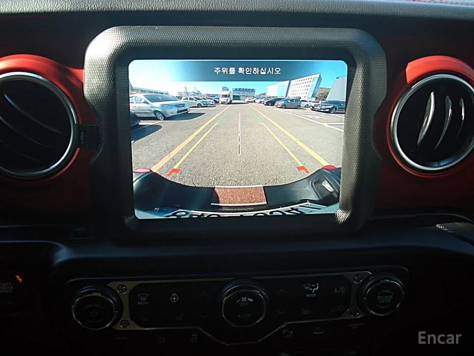 Фото 17 - Jeep Gladiator