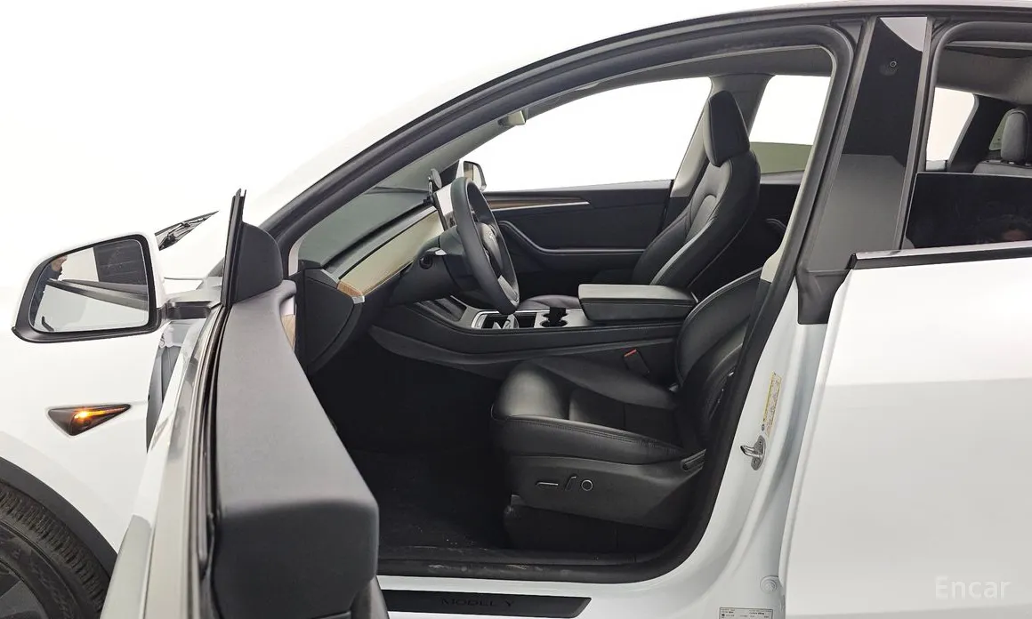 Фото 10 - Tesla Model Y