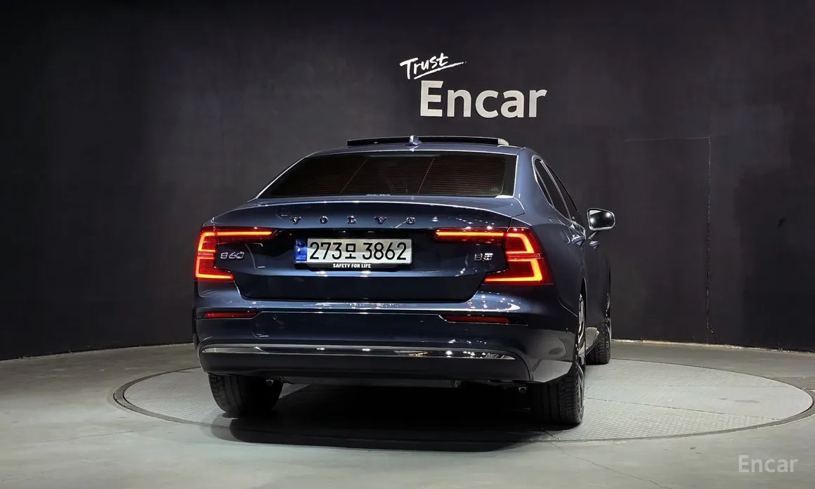 Фото 4 - Volvo S60