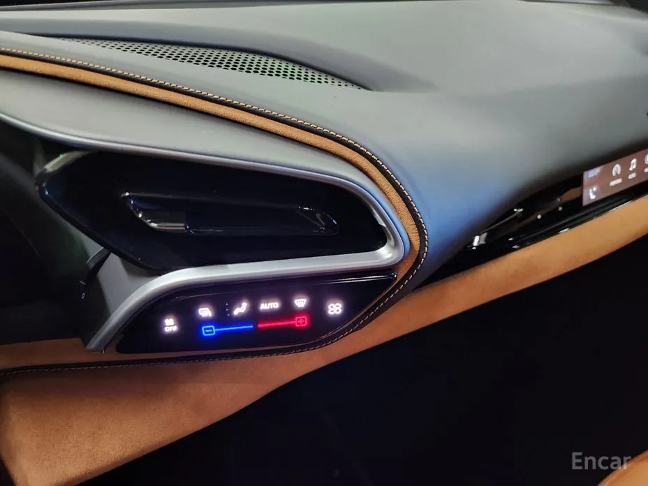 Фото 14 - Ferrari 296