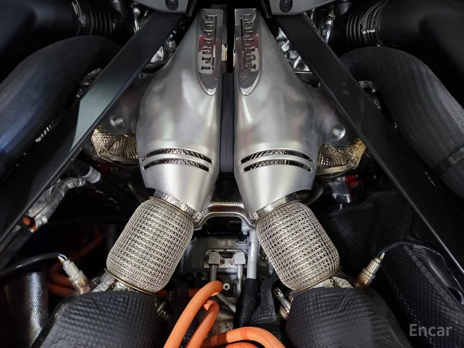 Фото 19 - Ferrari 296