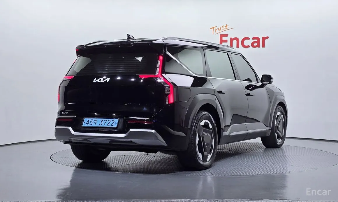 Фото 2 - Kia EV9