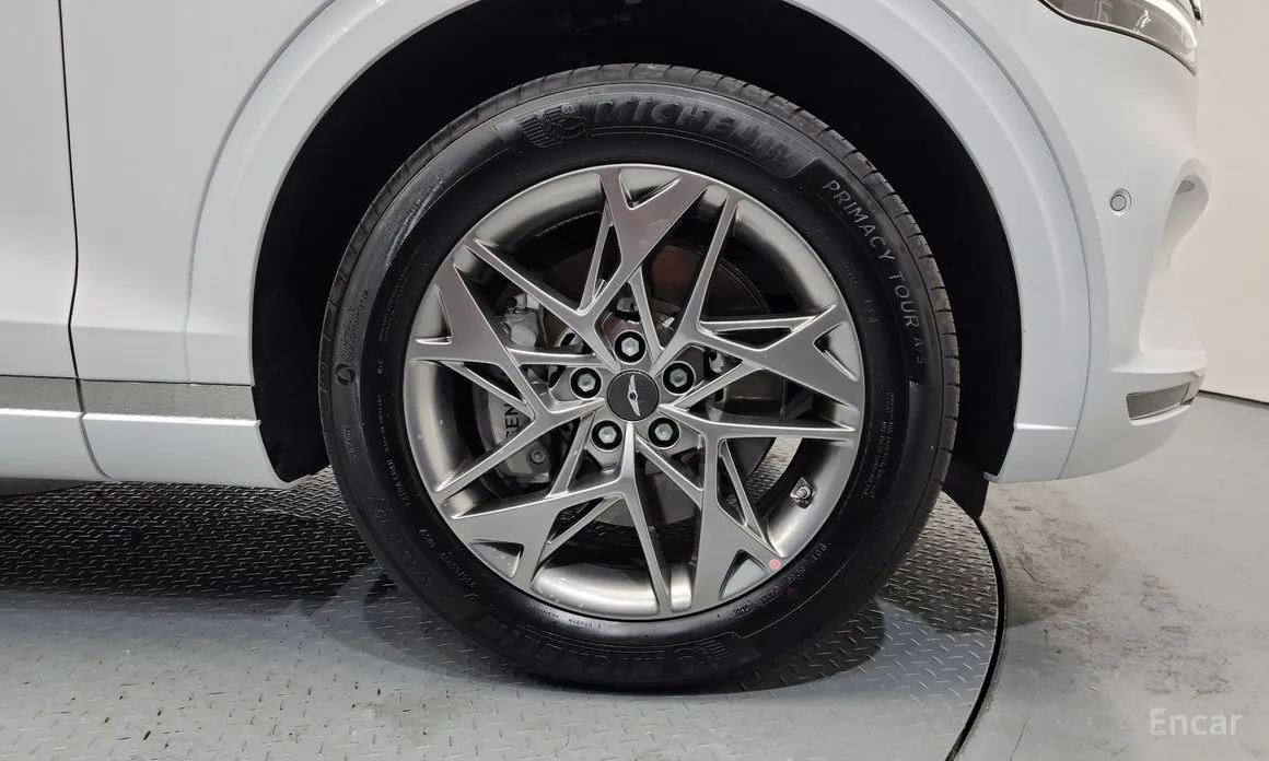 Фото 5 - Genesis GV70