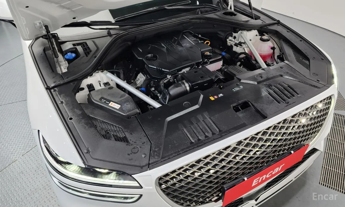 Фото 6 - Genesis GV70