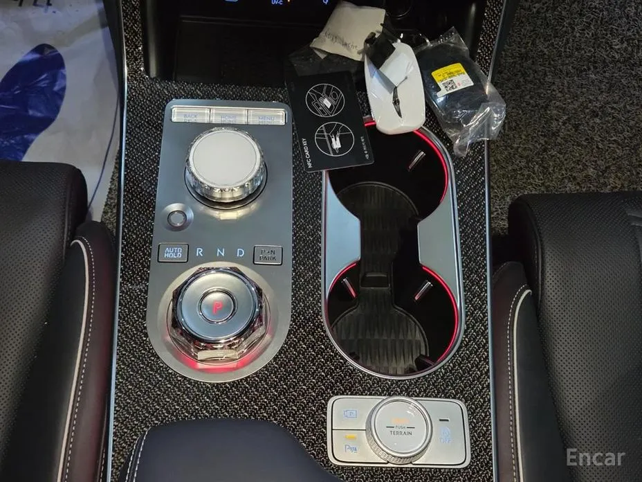 Фото 13 - Genesis GV80