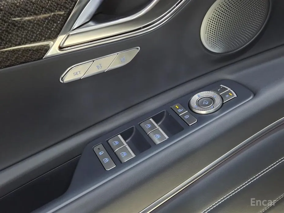 Фото 15 - Genesis GV80