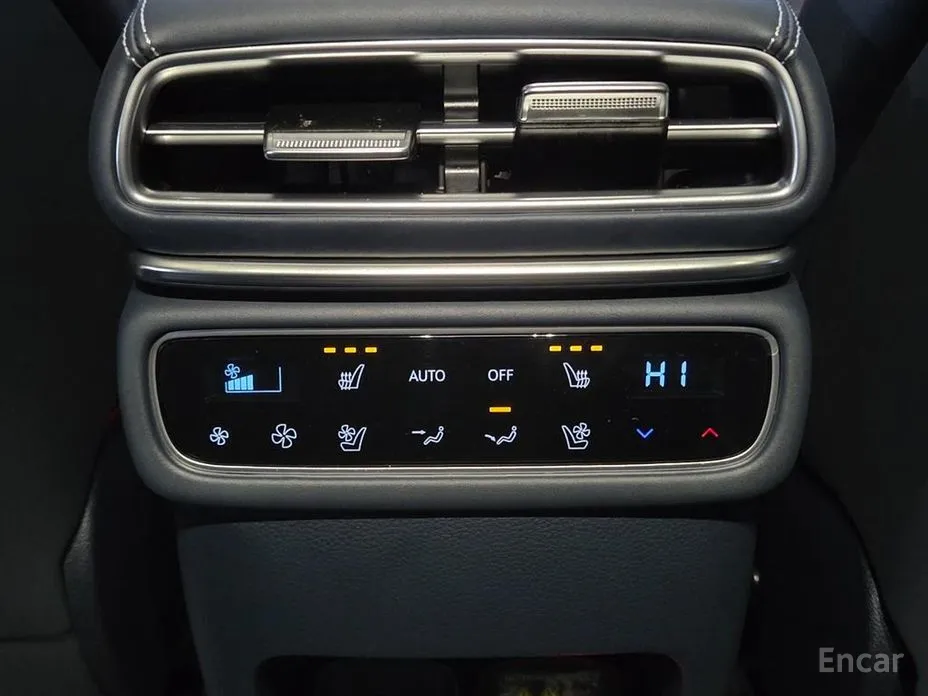 Фото 16 - Genesis GV80