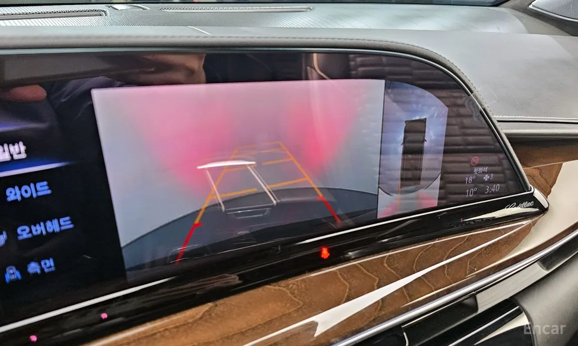 Фото 15 - Cadillac Escalade