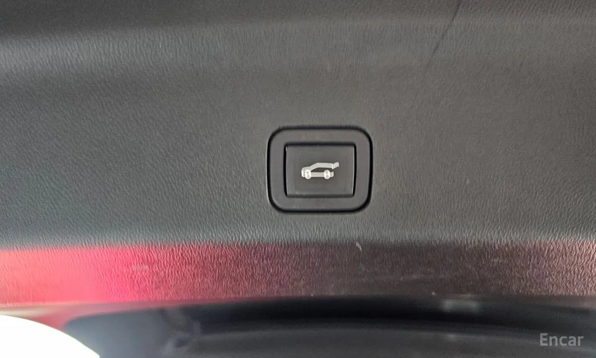 Фото 19 - Cadillac Escalade