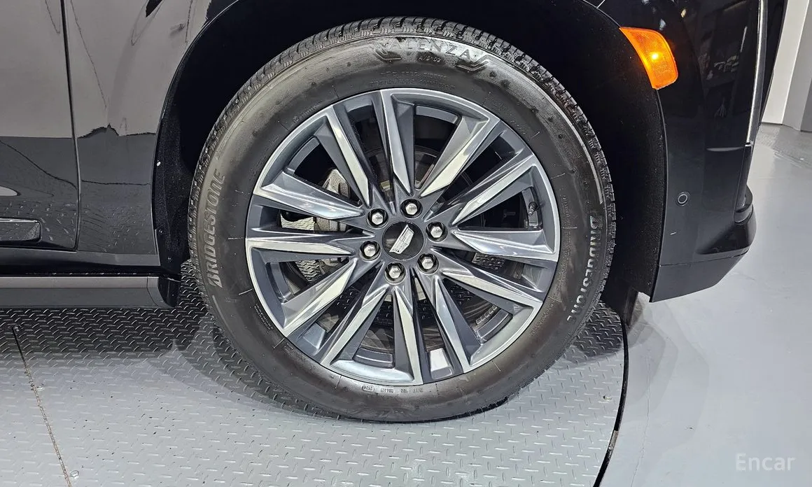 Фото 5 - Cadillac Escalade