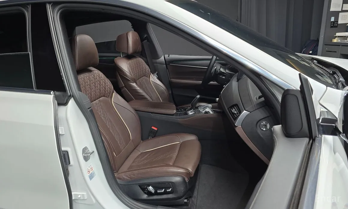 Photo 12 - BMW Gran Turismo