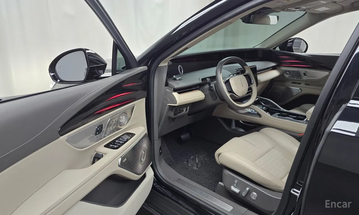 Фото 10 - Lincoln Nautilus