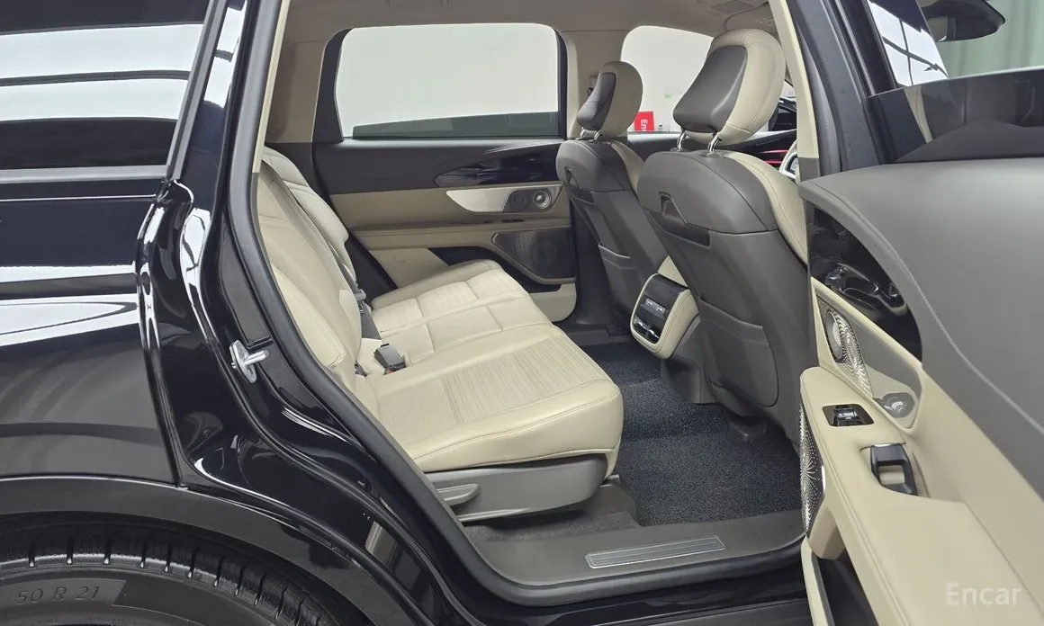 Фото 12 - Lincoln Nautilus