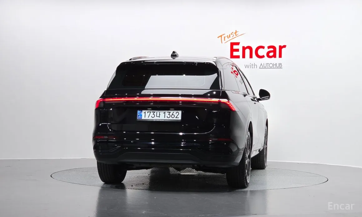 Фото 4 - Lincoln Nautilus