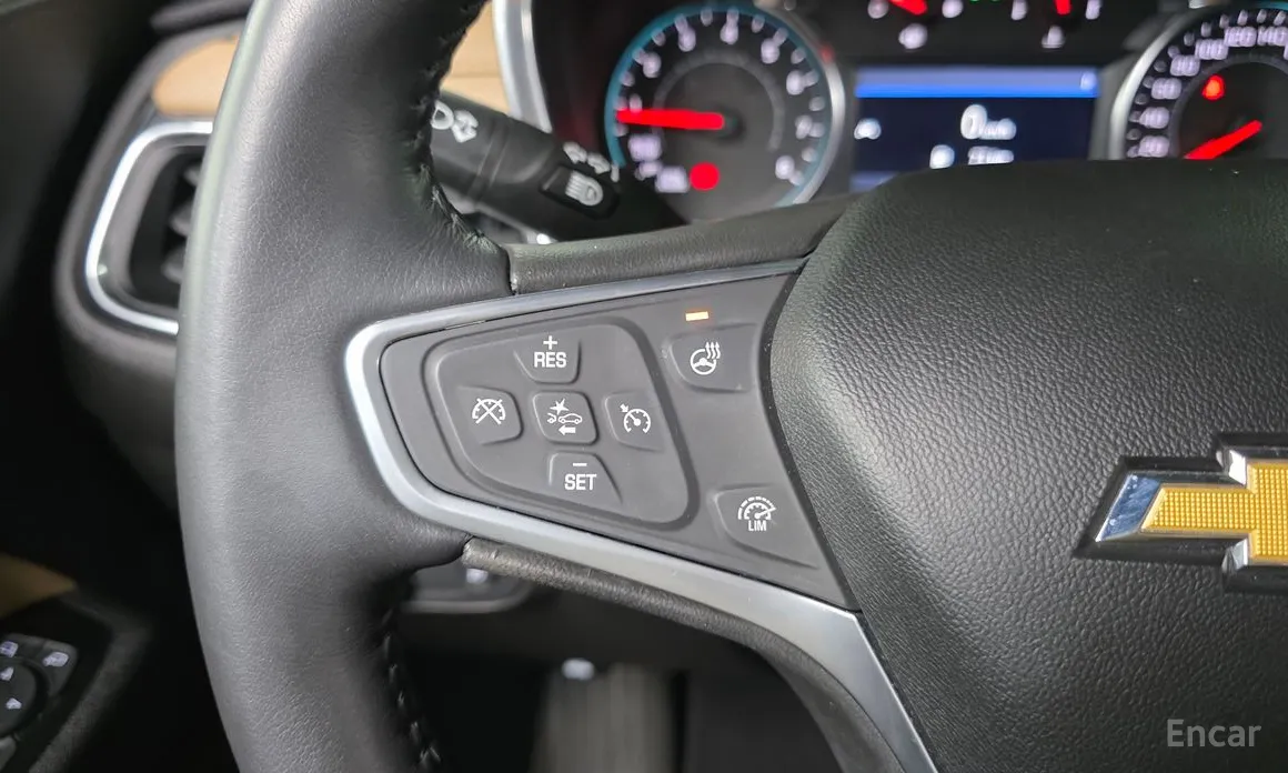 Фото 12 - Chevrolet Equinox