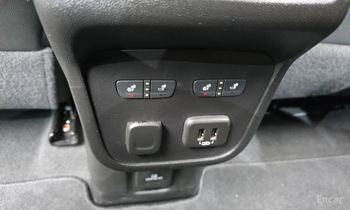 Фото 18 - Chevrolet Equinox