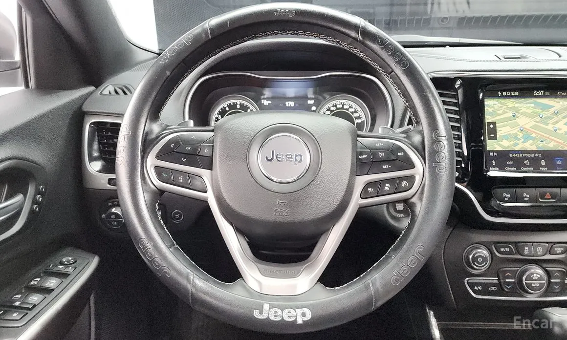 Фото 13 - Jeep Cherokee