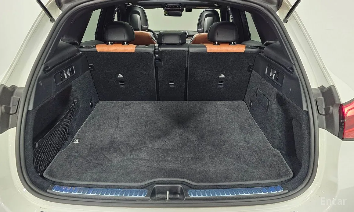 Фото 13 - Mercedes-Benz GLC-Class