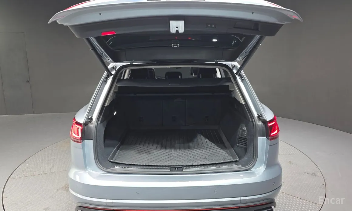 Фото 20 - Volkswagen Touareg