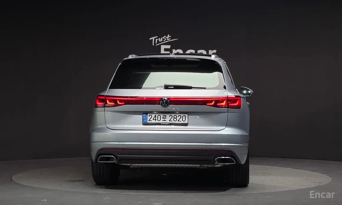 Фото 4 - Volkswagen Touareg