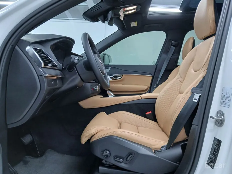 Фото 15 - Volvo XC90