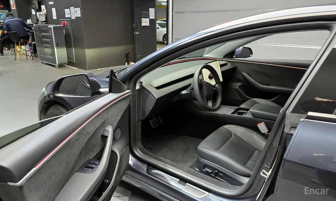 Фото 11 - Tesla Model 3