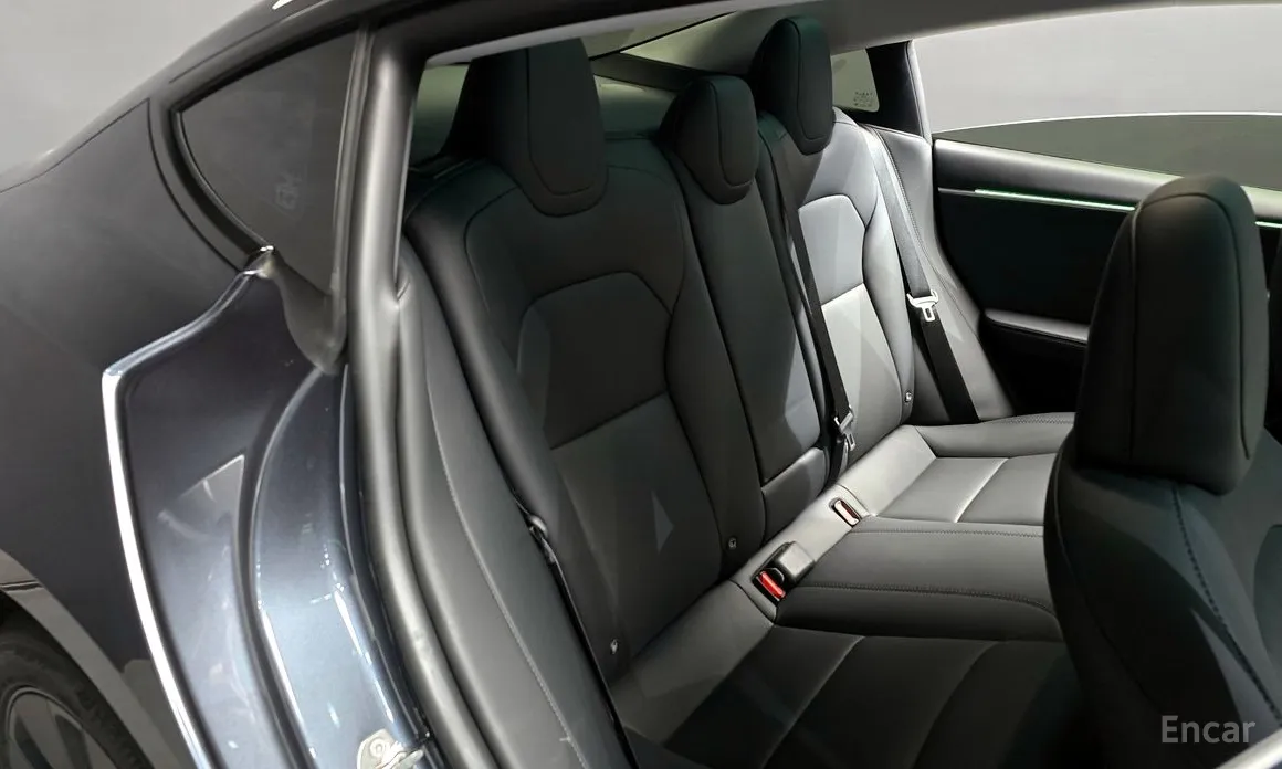 Фото 13 - Tesla Model 3