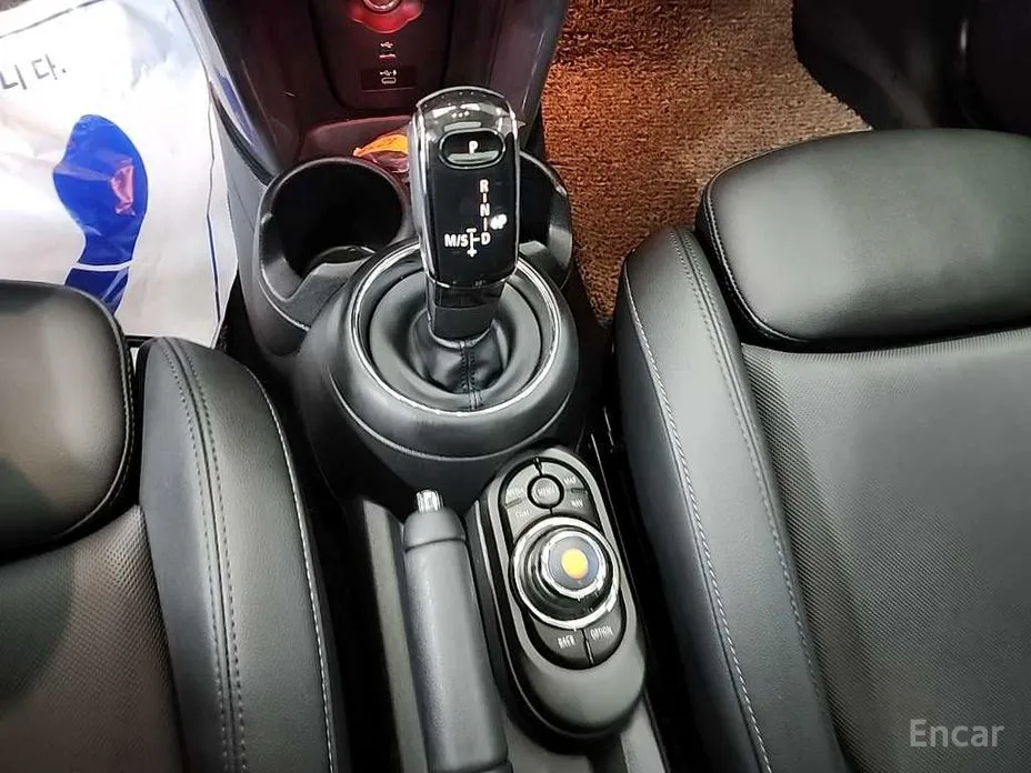 Фото 10 - Mini Cooper