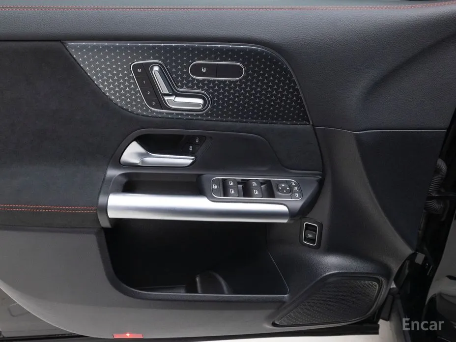 Фото 10 - Mercedes-Benz GLA-Class