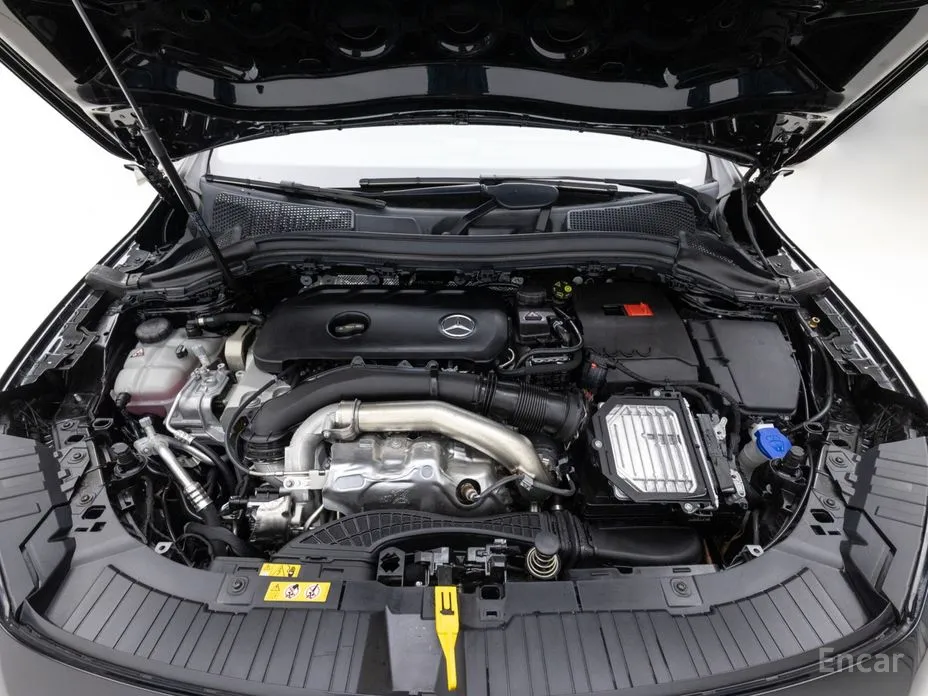 Фото 11 - Mercedes-Benz GLA-Class