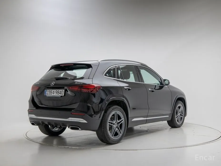 Фото 4 - Mercedes-Benz GLA-Class