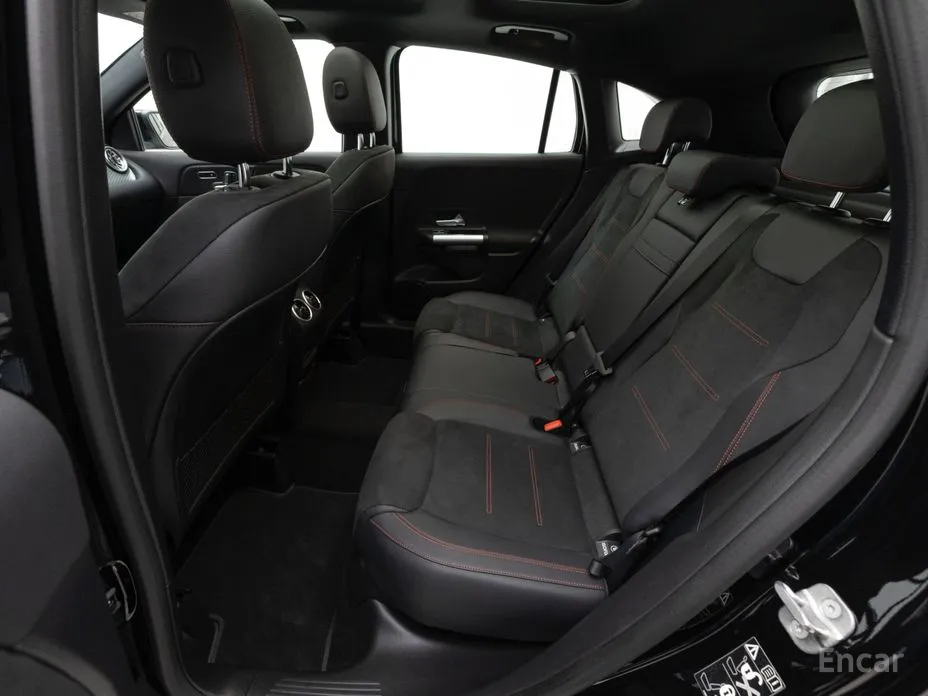 Фото 9 - Mercedes-Benz GLA-Class