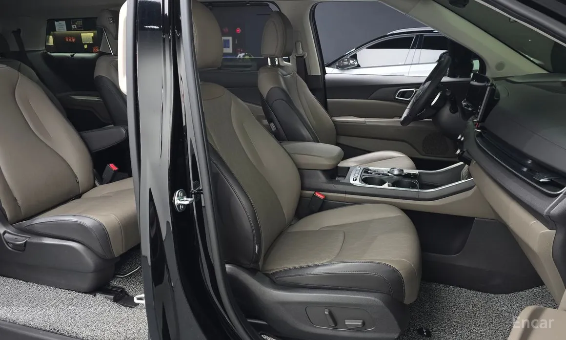 Фото 10 - Kia Carnival