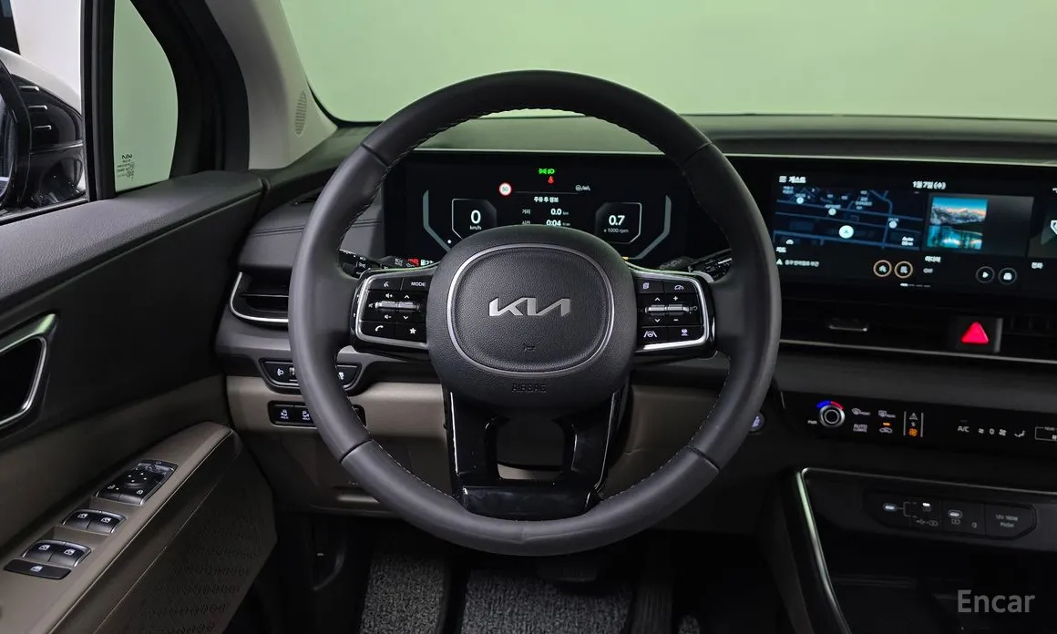 Фото 13 - Kia Carnival