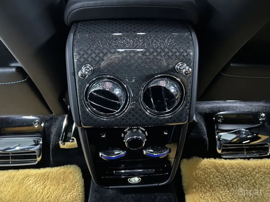 Фото 16 - Rolls-Royce Cullinan