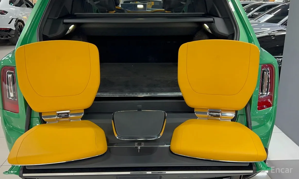 Фото 17 - Rolls-Royce Cullinan