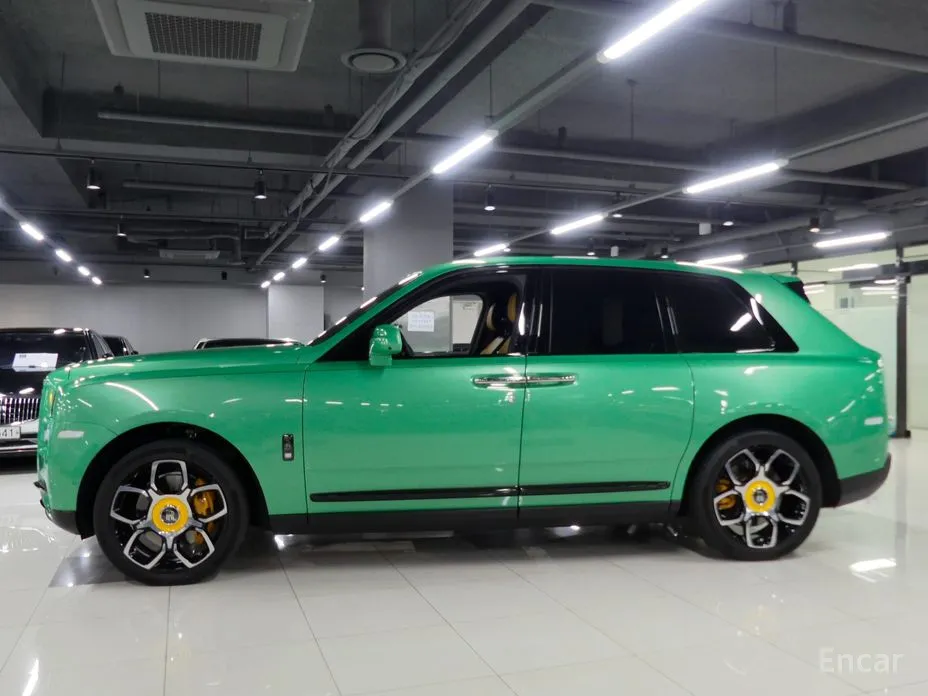 Фото 2 - Rolls-Royce Cullinan